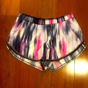 Lululemon shorts 2.5”